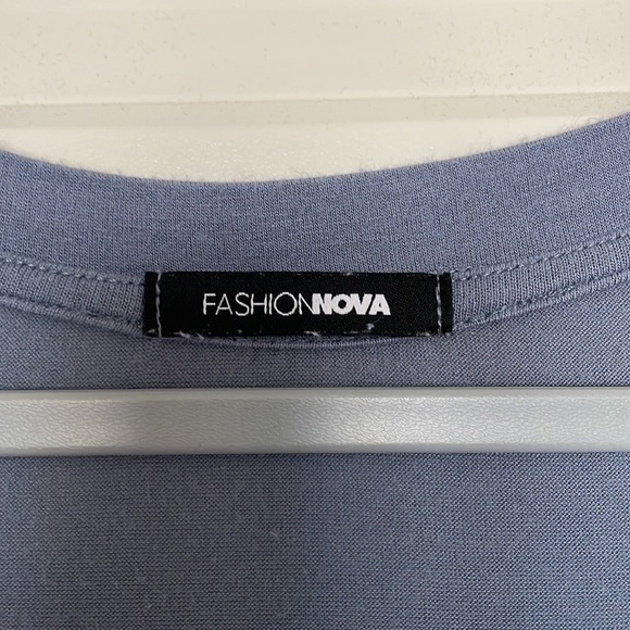 Fashion Nova grey blue light v neck tee shirt with rolled cuff sleeve - Picture 2 of 4